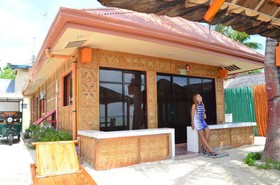 Ritzy's White Beach Resort & Restaurant