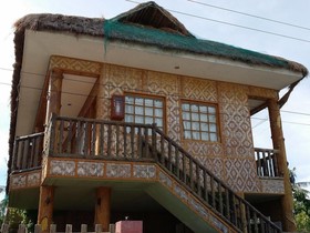 Yooneek Inn