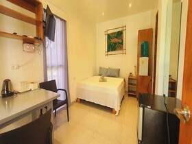 Pili Beach Resort Agmanic