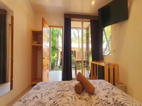 Pili Beach Resort Agmanic