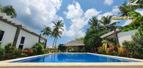 Pili Beach Resort Agmanic