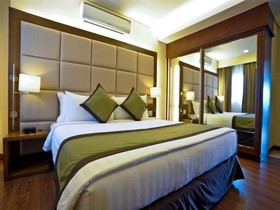 Santomas Suites