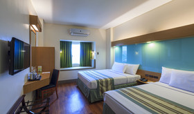 Microtel by Wyndham South Forbes