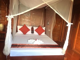 Emocion Guesthouse & Moonview Resto-bar