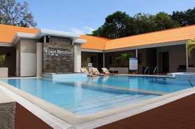Court Meridian Hotel & Suites