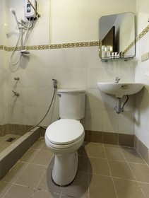 Paradise Hotel by OYO Rooms