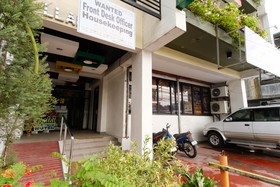 RedDoorz Near Waltermart Subic