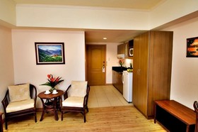 Subic Holiday Villas