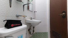 Be Hotel by Reddoorz