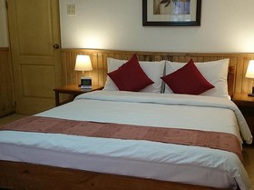 Chateau Beatrice Bed & Breakfast
