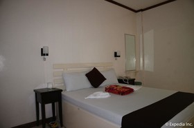 Cool Breeze Hotel And Villas
