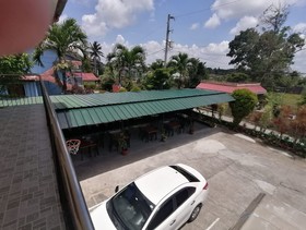 OYO 879 Lauriens Budget Hotel 2