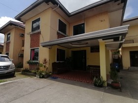 OYO 879 Lauriens Budget Hotel 2