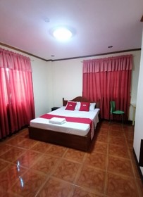 OYO 879 Lauriens Budget Hotel 2
