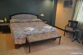 Tagaytay Country Hotel