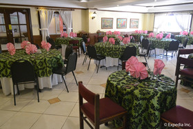 Tagaytay Country Hotel