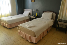 Tagaytay Country Hotel