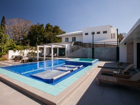 T House