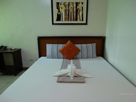 Sun Avenue Tourist Inn And Cafe