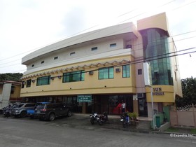 Sun Avenue Tourist Inn And Cafe