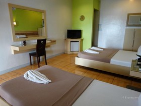 Sun Avenue Tourist Inn And Cafe