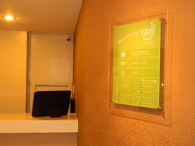 TR3ATS Guest House Bohol Hostel
