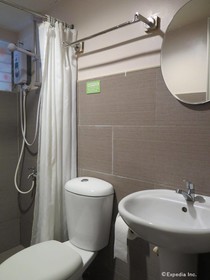 TR3ATS Guest House Bohol Hostel