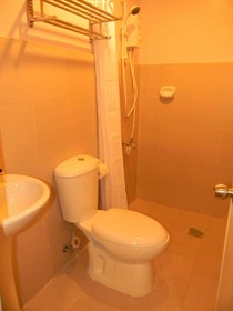 TR3ATS Guest House Bohol Hostel