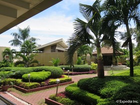 Big 8 Corporate Hotel