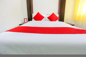 Jrja Suites by OYO Rooms