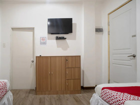 Vines Ape Nap Hostel by OYO Rooms