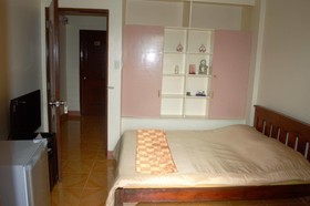 Manora Apartments & Guest House