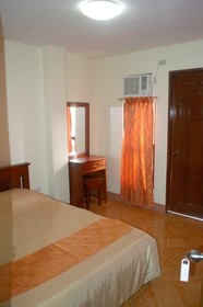 Manora Apartments & Guest House