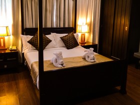 Tanza Oasis Hotel And Resort