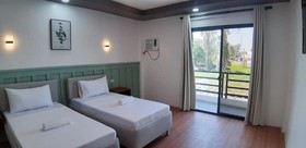 Casareal Hotel by RedDoorz