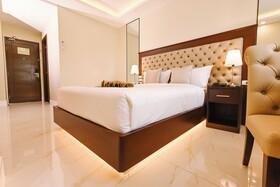 Monaco Hotel
