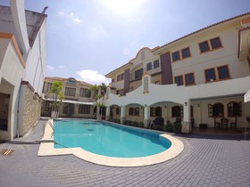 Ivory Hotel and Suites