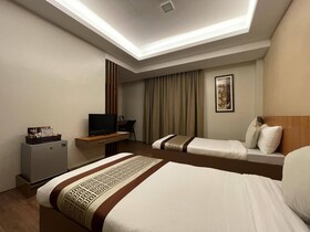 Sarojus Farmview Hotel