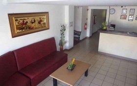 Paradise Apartelle Malinta by OYO Rooms