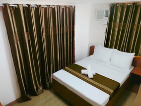 Dy Heritage Suites