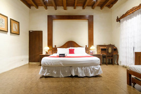 Gordion Hotel by RedDoorz