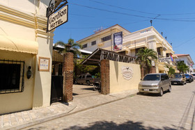 Gordion Hotel by RedDoorz