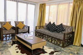 Safari Hotel And Villas