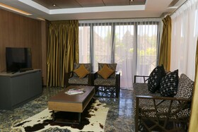 Safari Hotel And Villas