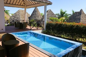 Safari Hotel And Villas