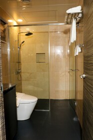 Safari Hotel And Villas