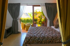 Safari Hotel And Villas
