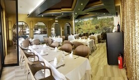 Safari Hotel And Villas