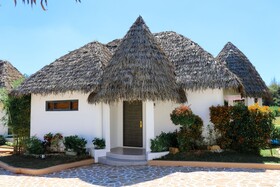 Safari Hotel And Villas