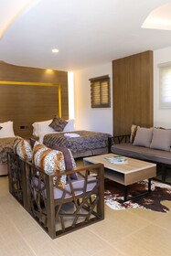 Safari Hotel And Villas